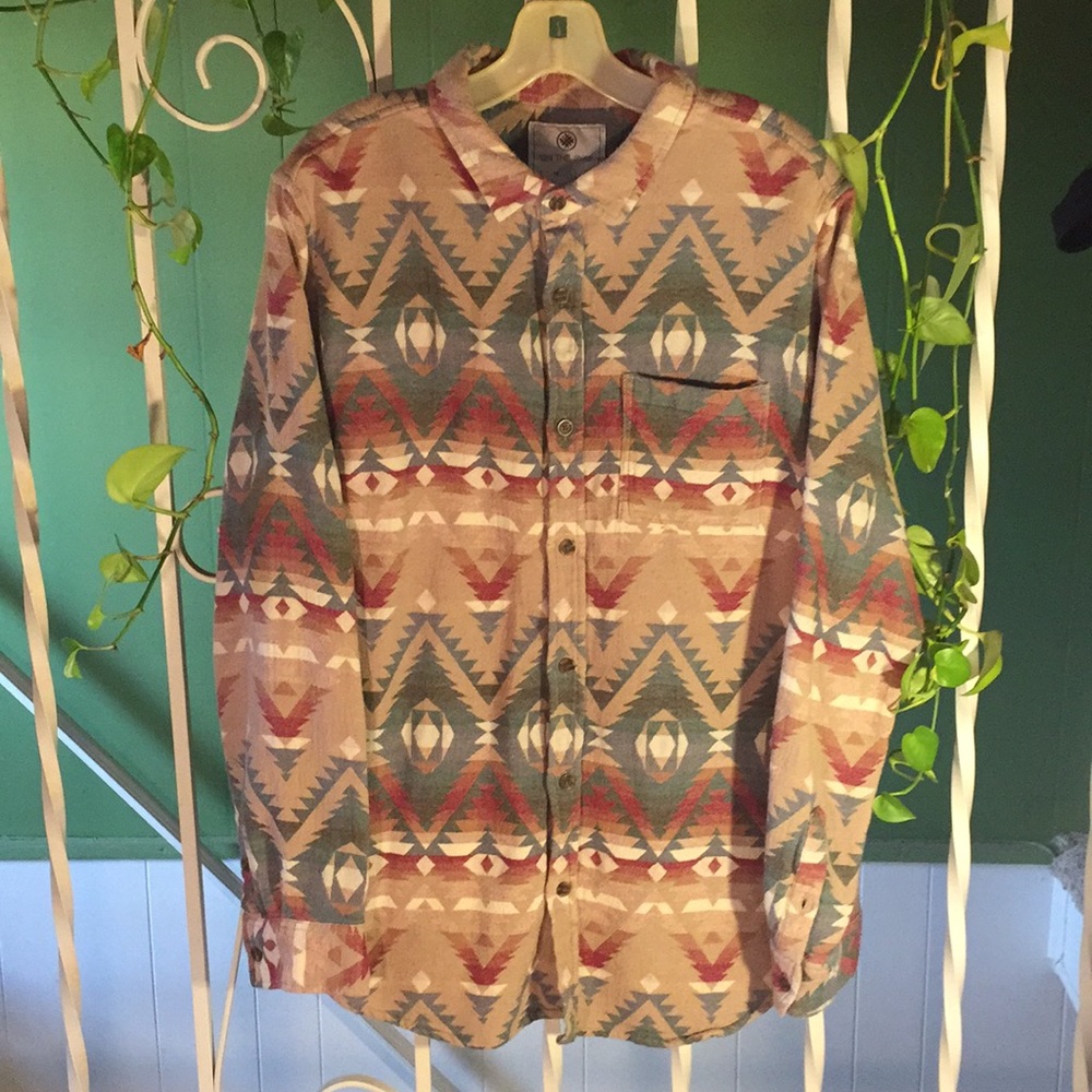 Men's Large On The Byas Aztec Flannel 🔹🔺🔸🔻
